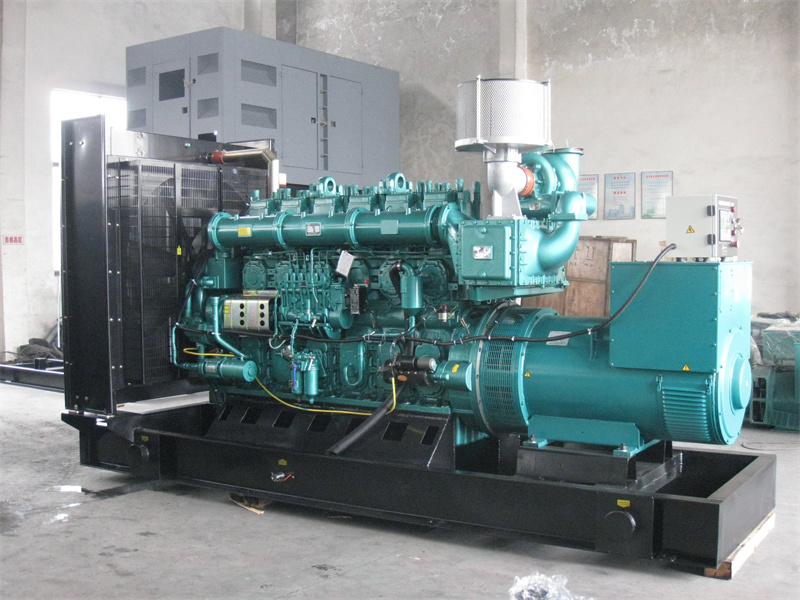 电白200KW 柴油发电机的油耗是多少？