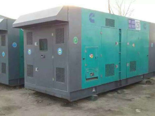 电白合同中关于工期延误的责任如何界定和处理？